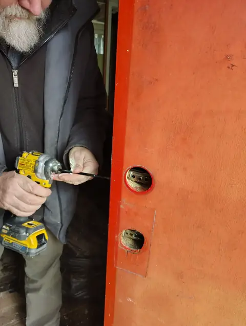 EZ Locksmith Mobile Unit and Equipment