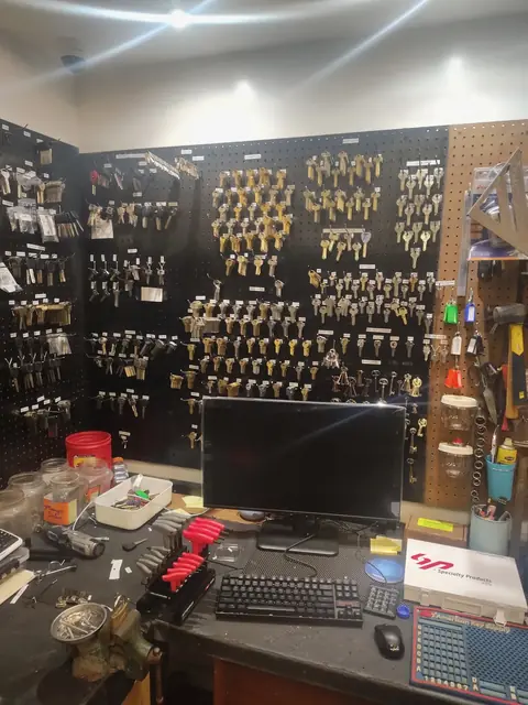 EZ Locksmith Mobile Unit and Equipment