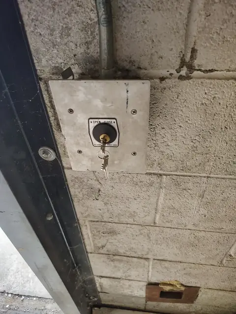 High Security Padlock and Deadbolt Service