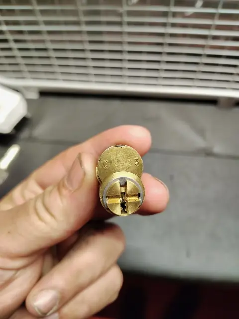 High Security Padlock and Deadbolt Service